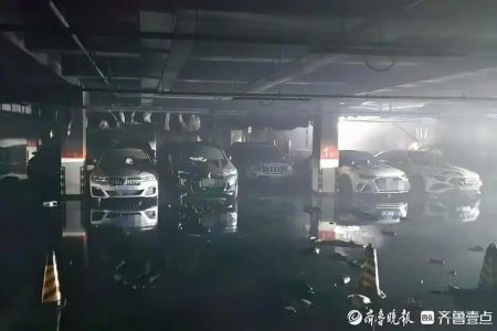 小鹏汽车起火烧毁地库十几辆车，包括奔驰、宝马等！车企回应：涉事车曾改装