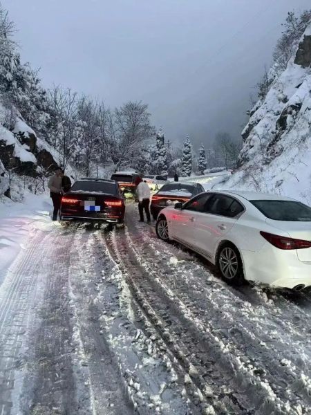 暴雪！积雪20厘米！有人被困5小时